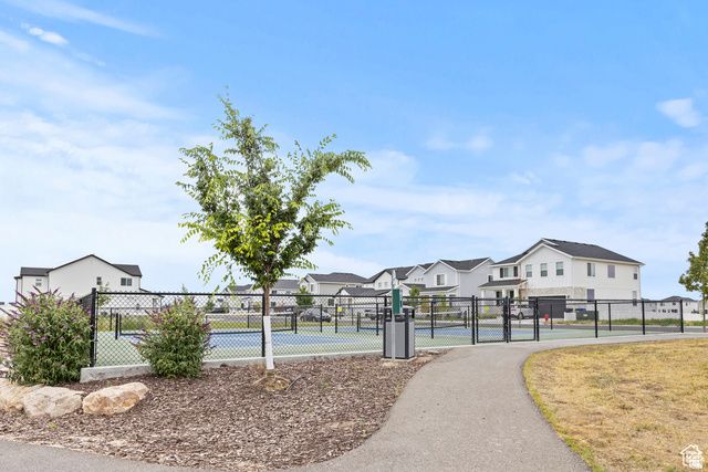 3022 S SHORELINE DR, Syracuse, UT 84075