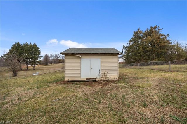 1502 Gibbs Road, Reidsville, NC 27320