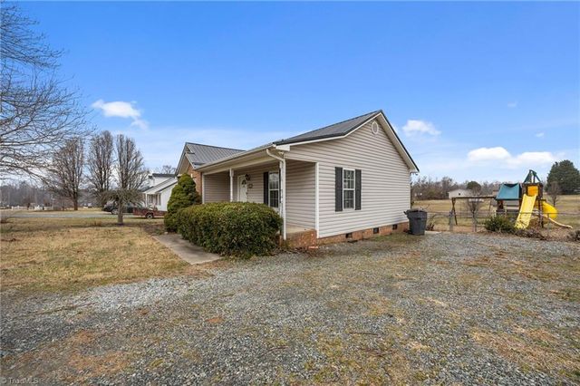 1502 Gibbs Road, Reidsville, NC 27320