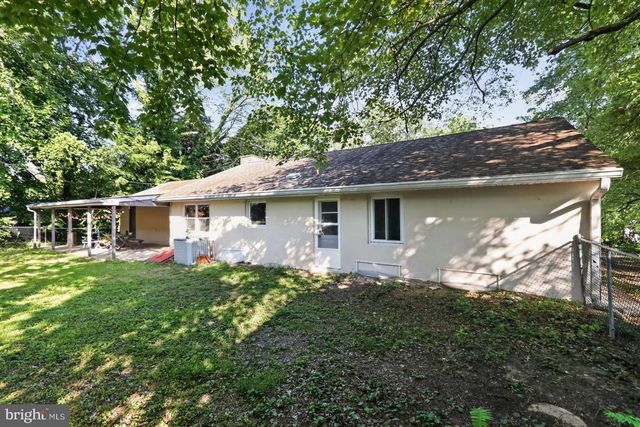 24 WINDING LN, Feasterville Trevose, PA 19053