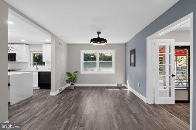 24 WINDING LN, Feasterville Trevose, PA 19053