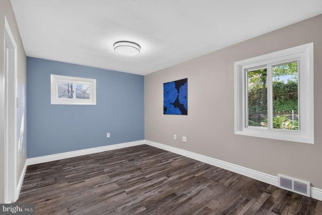 24 WINDING LN, Feasterville Trevose, PA 19053