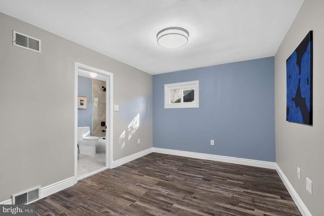 24 WINDING LN, Feasterville Trevose, PA 19053
