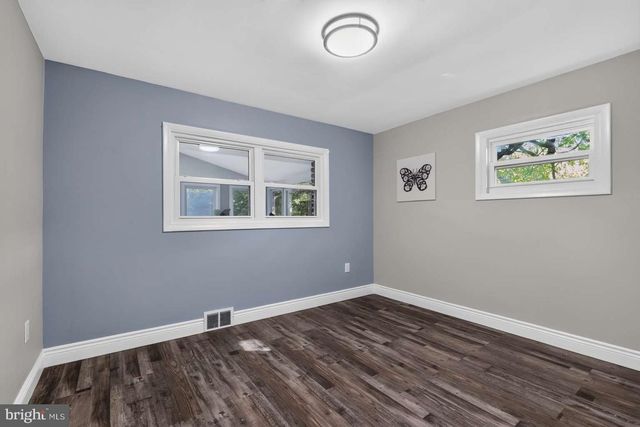 24 WINDING LN, Feasterville Trevose, PA 19053