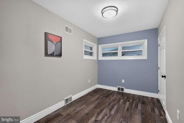 24 WINDING LN, Feasterville Trevose, PA 19053
