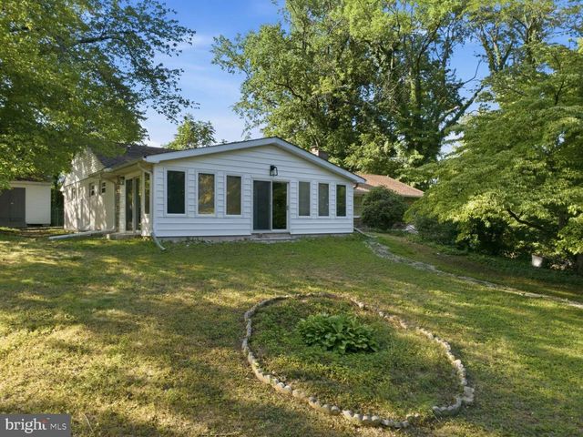 24 WINDING LN, Feasterville Trevose, PA 19053