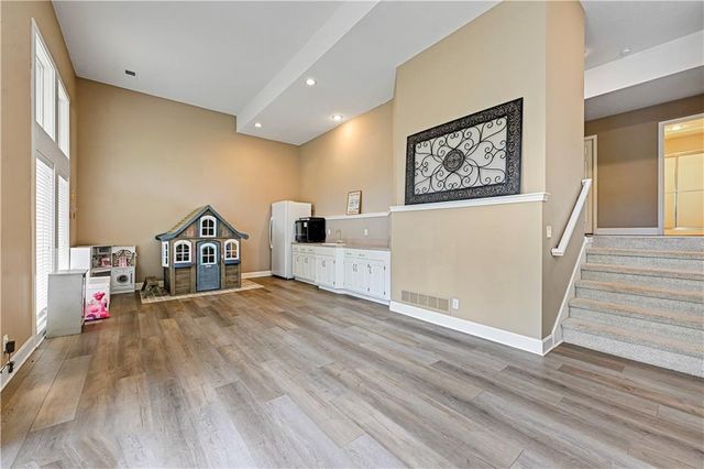 13505 W 53rd Terrace, Shawnee, KS 66216