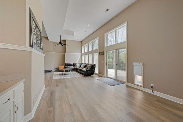 13505 W 53rd Terrace, Shawnee, KS 66216