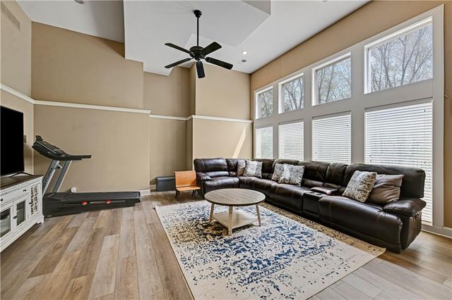 13505 W 53rd Terrace, Shawnee, KS 66216