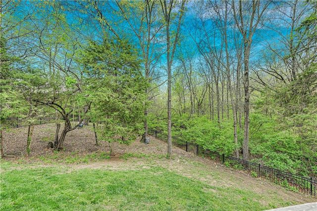 13505 W 53rd Terrace, Shawnee, KS 66216
