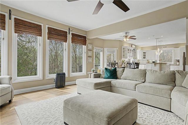 13505 W 53rd Terrace, Shawnee, KS 66216