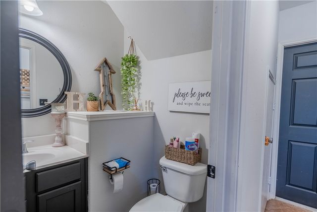 2122 Halcon St, Corpus Christi, TX 78414