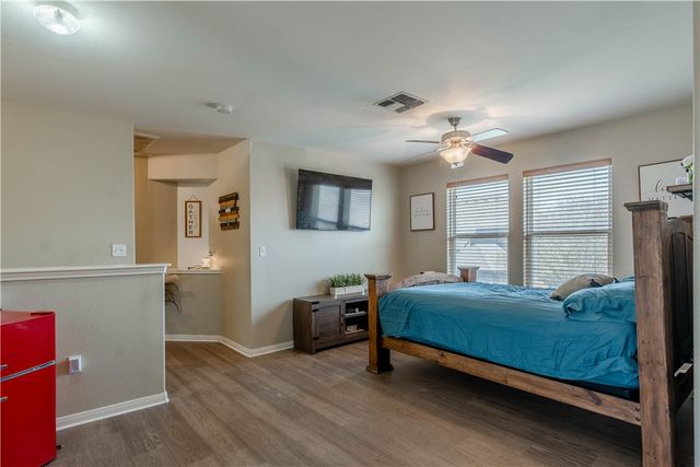 2122 Halcon St, Corpus Christi, TX 78414