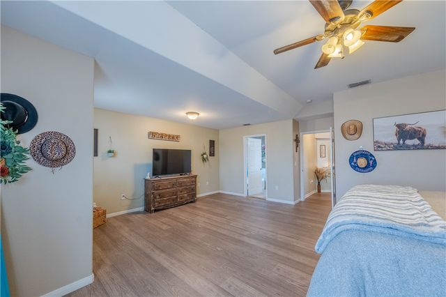 2122 Halcon St, Corpus Christi, TX 78414