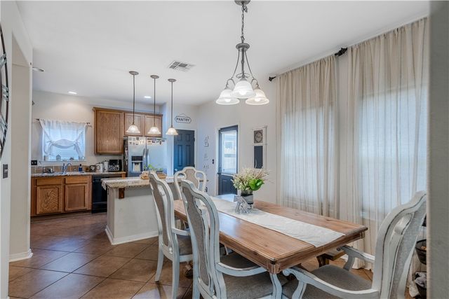 2122 Halcon St, Corpus Christi, TX 78414