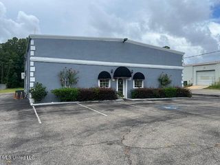 12473 Dedeaux Road, Gulfport, MS 39503