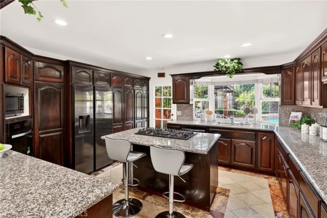 4115 Laurelgrove Avenue, Studio City, CA 91604