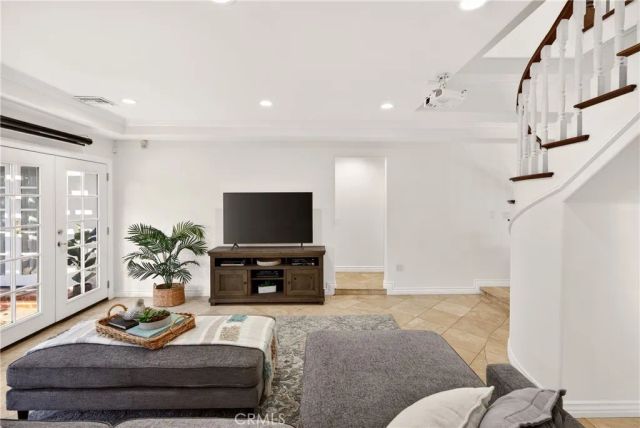 4115 Laurelgrove Avenue, Studio City, CA 91604