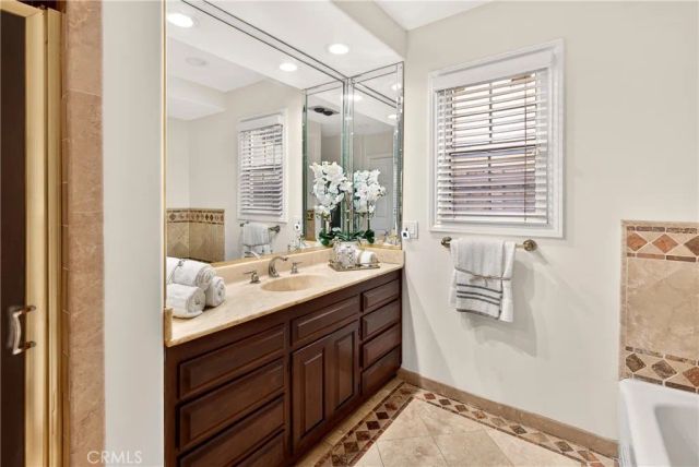 4115 Laurelgrove Avenue, Studio City, CA 91604