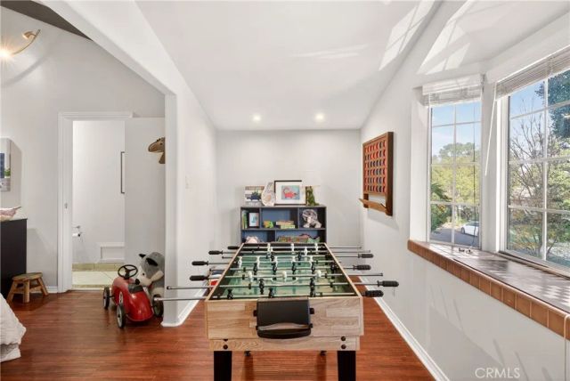 4115 Laurelgrove Avenue, Studio City, CA 91604