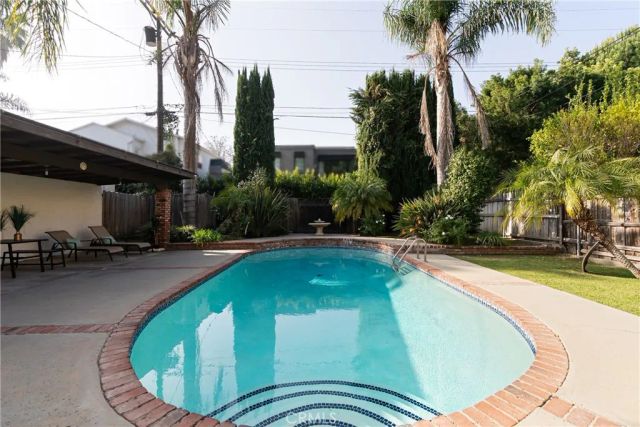 4115 Laurelgrove Avenue, Studio City, CA 91604