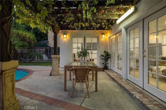 4115 Laurelgrove Avenue, Studio City, CA 91604