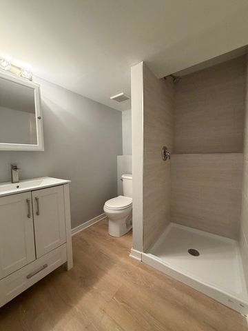 7728 Dalewood Parkway, Woodridge, IL 60517