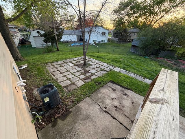 7728 Dalewood Parkway, Woodridge, IL 60517