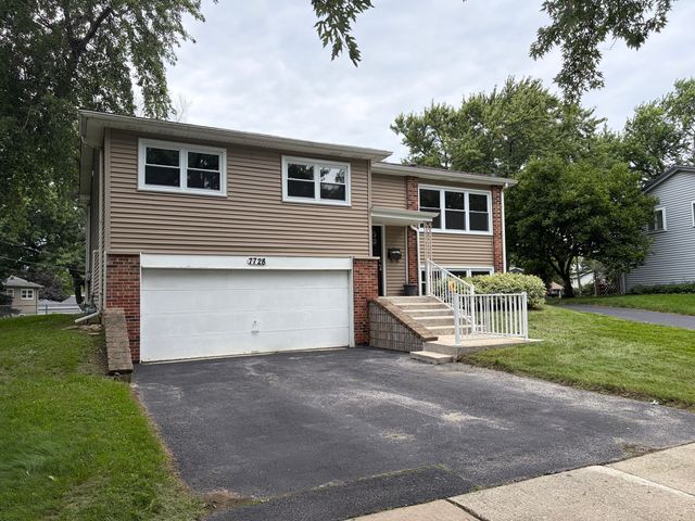7728 Dalewood Parkway, Woodridge, IL 60517