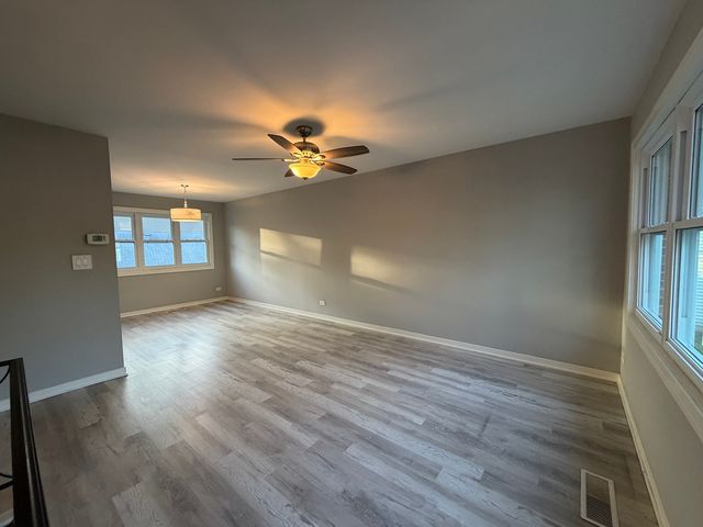 7728 Dalewood Parkway, Woodridge, IL 60517