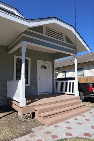 131 N Maplewood Street 133, Houston, TX 77011