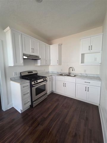 131 N Maplewood Street 133, Houston, TX 77011