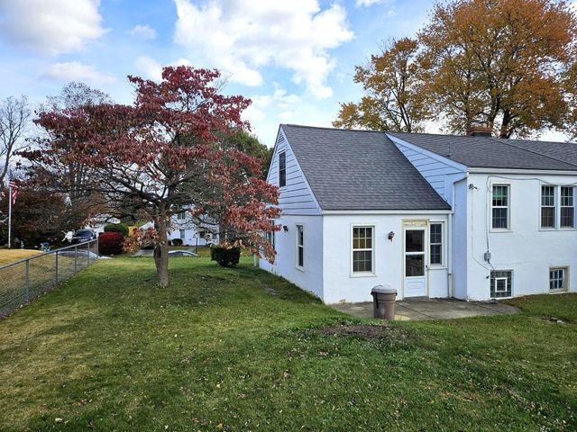 8612 LYKENS LN, Philadelphia, PA 19128