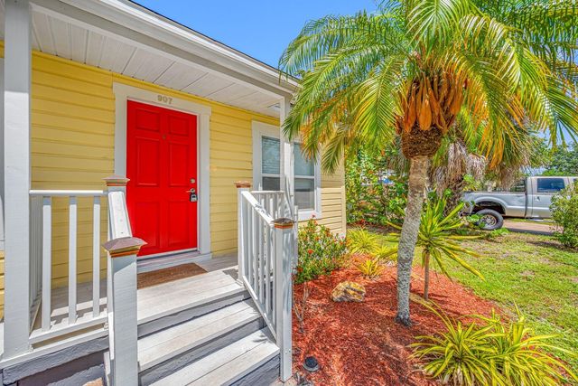 907 18TH AVENUE W, Palmetto, FL 34221