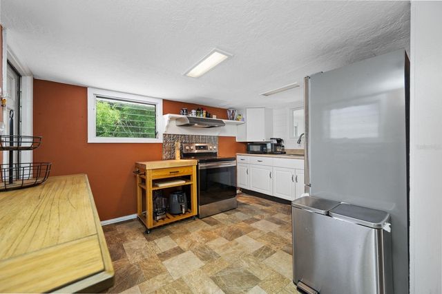 907 18TH AVENUE W, Palmetto, FL 34221