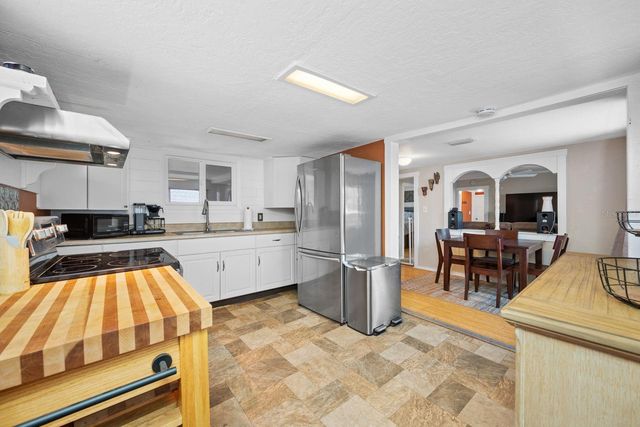 907 18TH AVENUE W, Palmetto, FL 34221