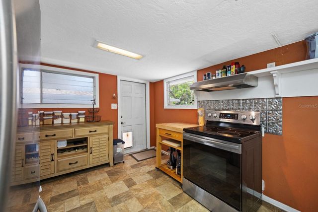 907 18TH AVENUE W, Palmetto, FL 34221