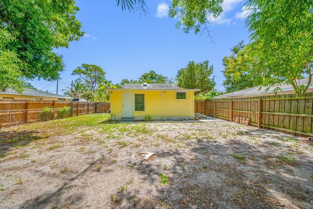 907 18TH AVENUE W, Palmetto, FL 34221
