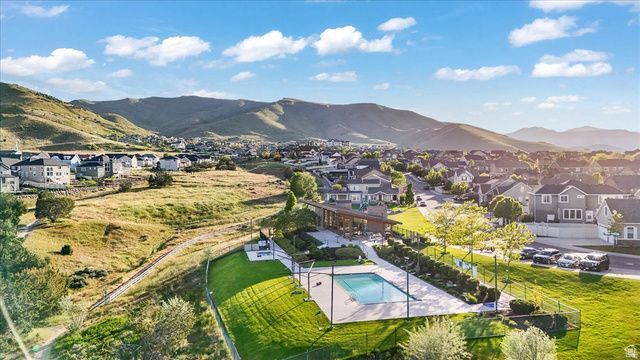 14738 S TANGLE HILL RD, Herriman, UT 84096