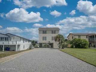 2518 W Pelican Drive, Oak Island, NC 28465