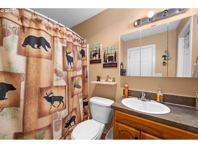 1390 SWEDETOWN Rd, Clatskanie, OR 97016