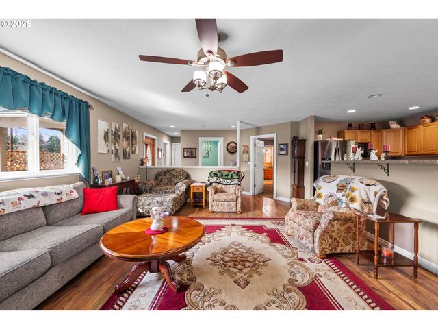 1390 SWEDETOWN Rd, Clatskanie, OR 97016