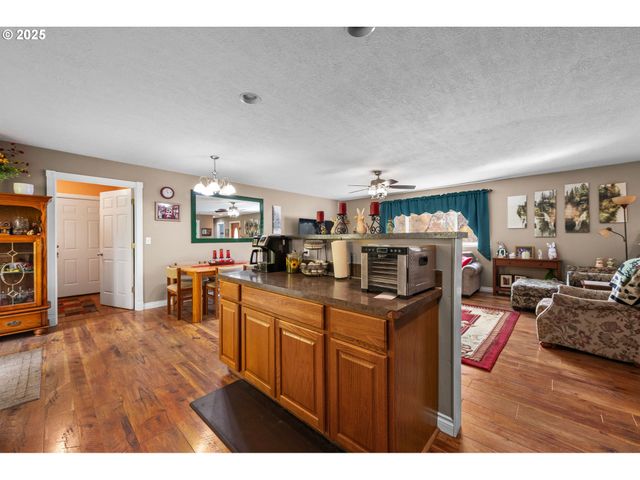 1390 SWEDETOWN Rd, Clatskanie, OR 97016