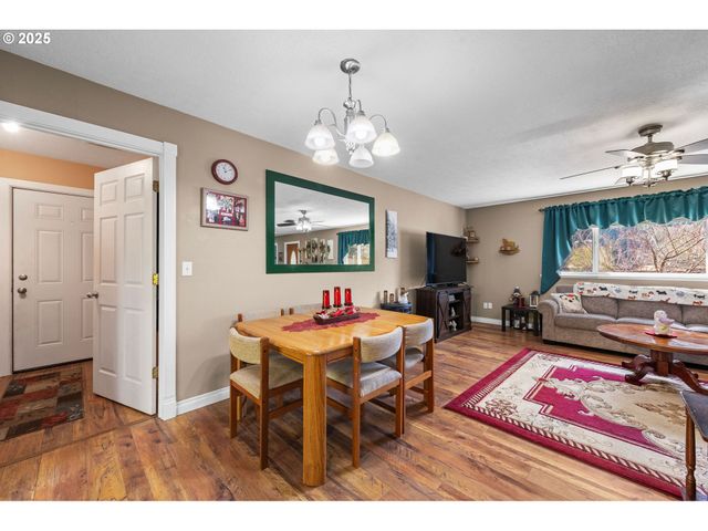 1390 SWEDETOWN Rd, Clatskanie, OR 97016