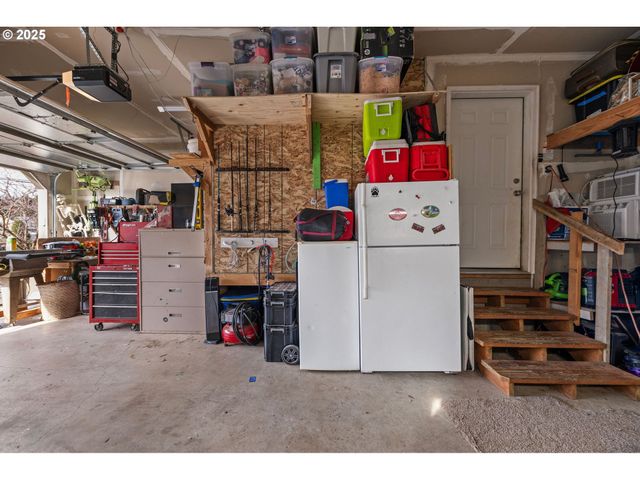 1390 SWEDETOWN Rd, Clatskanie, OR 97016