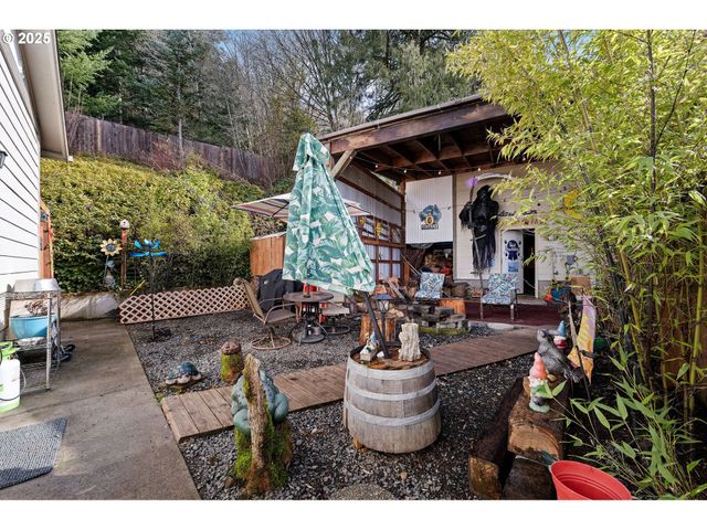 1390 SWEDETOWN Rd, Clatskanie, OR 97016
