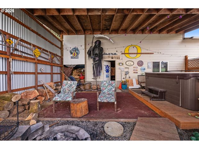 1390 SWEDETOWN Rd, Clatskanie, OR 97016