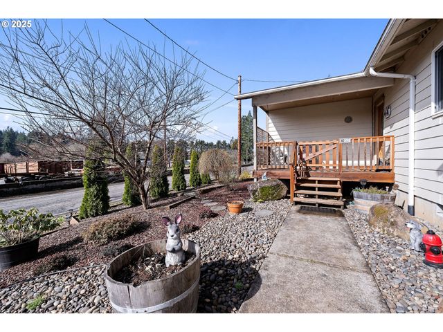 1390 SWEDETOWN Rd, Clatskanie, OR 97016