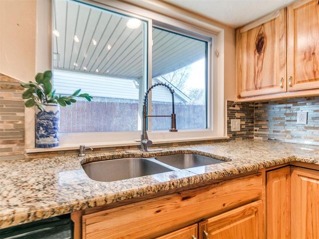 9009 Salsbury Lane, Oklahoma City, OK 73132