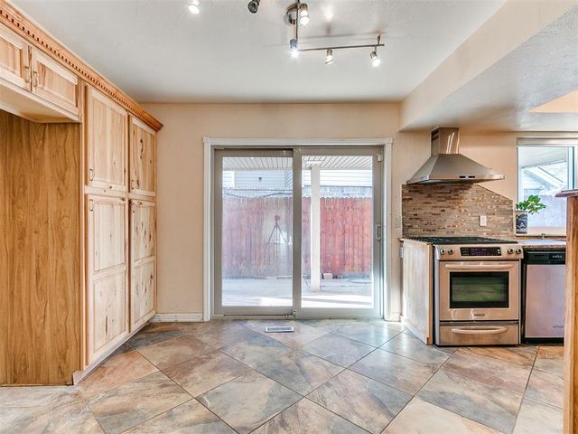 9009 Salsbury Lane, Oklahoma City, OK 73132